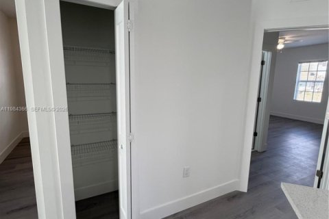 Villa ou maison à louer à Lehigh Acres, Floride: 3 chambres, 185.8 m2 № 2047859 - photo 23