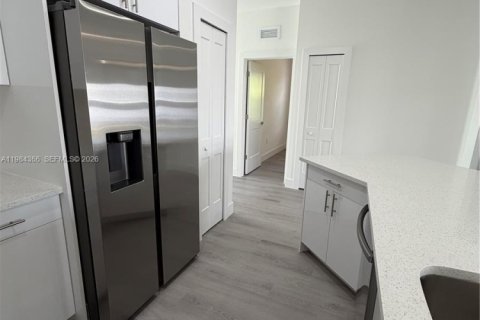 Villa ou maison à louer à Lehigh Acres, Floride: 3 chambres, 185.8 m2 № 2047859 - photo 26