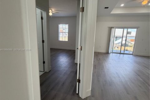 Villa ou maison à louer à Lehigh Acres, Floride: 3 chambres, 185.8 m2 № 2047859 - photo 22