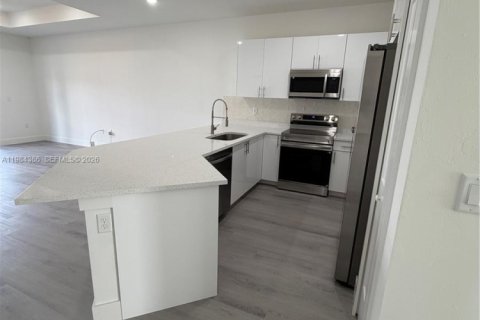 Villa ou maison à louer à Lehigh Acres, Floride: 3 chambres, 185.8 m2 № 2047859 - photo 24