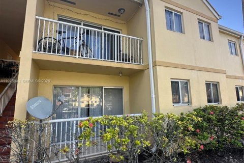 Copropriété à louer à Miami, Floride: 2 chambres, 89.19 m2 № 2038753 - photo 2