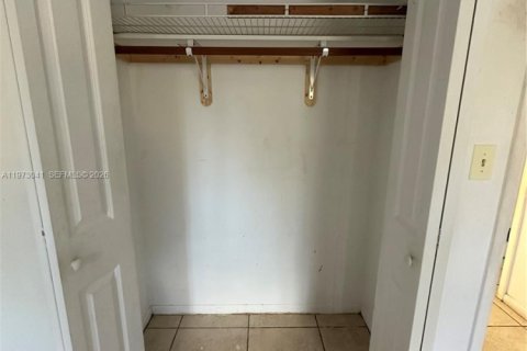 Copropriété à louer à Miami, Floride: 2 chambres, 89.19 m2 № 2038753 - photo 7