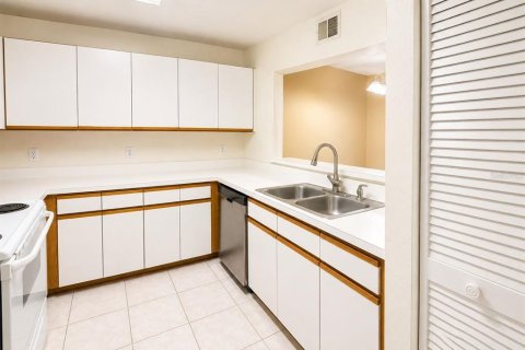 Copropriété à louer à Clearwater, Floride: 2 chambres, 100.8 m2 № 2388625 - photo 9
