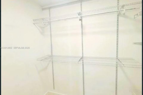 Copropriété à louer à Miami, Floride: 2 chambres, 95.04 m2 № 2076189 - photo 8