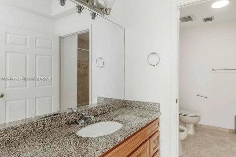 Copropriété à louer à Miami, Floride: 2 chambres, 95.04 m2 № 2076189 - photo 6