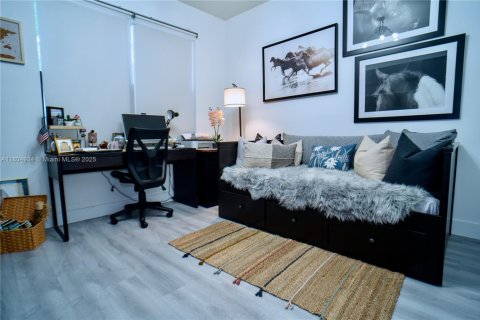 House in Doral, Florida 2 bedrooms, 97.36 sq.m. № 1727818 - photo 7