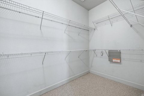 Купить кондоминиум в Сарасота, Флорида 9 комнат, 164.99м2, № 2149534 - фото 24