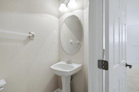 Купить кондоминиум в Сарасота, Флорида 9 комнат, 164.99м2, № 2149534 - фото 13