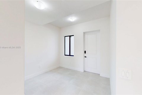 Townhouse in Homestead, Florida 3 bedrooms, 173.73 sq.m. № 1943517 - photo 8