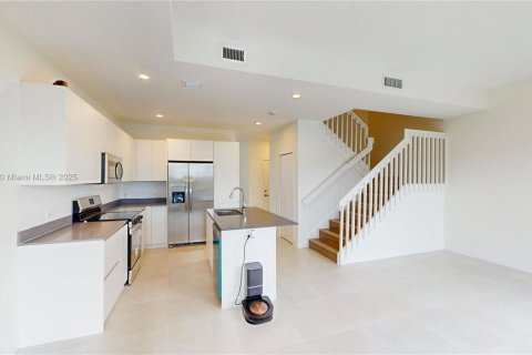 Townhouse in Homestead, Florida 3 bedrooms, 173.73 sq.m. № 1943517 - photo 20