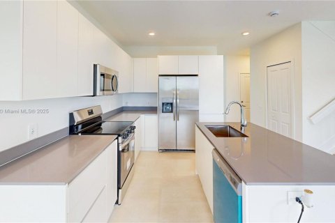 Townhouse in Homestead, Florida 3 bedrooms, 173.73 sq.m. № 1943517 - photo 18