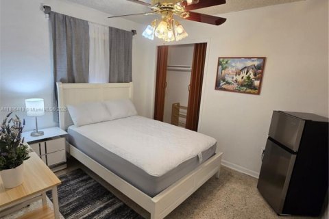 Villa ou maison à louer à Hialeah, Floride: 1 chambre, 195.09 m2 № 1933285 - photo 5