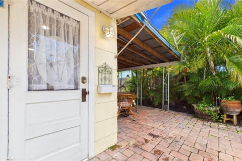 Duplex à vendre à Gulfport, Floride: 2 chambres, 96.99 m2 № 2100330 - photo 22