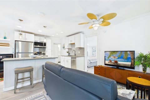Duplex à vendre à Gulfport, Floride: 2 chambres, 96.99 m2 № 2100330 - photo 7