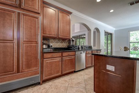 House in Land O' Lakes, Florida 6 bedrooms, 402.36 sq.m. № 1820587 - photo 16