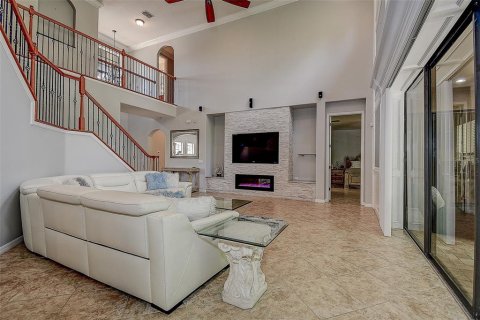 House in Land O' Lakes, Florida 6 bedrooms, 402.36 sq.m. № 1820587 - photo 23