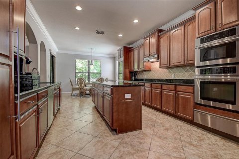 House in Land O' Lakes, Florida 6 bedrooms, 402.36 sq.m. № 1820587 - photo 15
