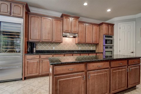 House in Land O' Lakes, Florida 6 bedrooms, 402.36 sq.m. № 1820587 - photo 20