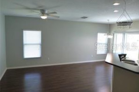 Casa en alquiler en Dade City, Florida, 3 dormitorios, 108.23 m2 № 1866243 - foto 5