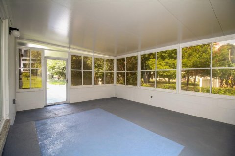 House in Orlando, Florida 4 bedrooms, 181.72 sq.m. № 2236080 - photo 26