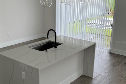 Villa ou maison à louer à Kissimmee, Floride: 3 chambres, 141.49 m2 № 2387502 - photo 12