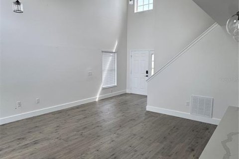 Villa ou maison à louer à Kissimmee, Floride: 3 chambres, 141.49 m2 № 2387502 - photo 5