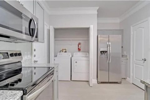 Condo in Orlando, Florida, 2 bedrooms  № 2379090 - photo 4