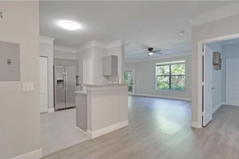 Condo in Orlando, Florida, 2 bedrooms  № 2379090 - photo 2