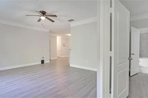 Condo in Orlando, Florida, 2 bedrooms  № 2379090 - photo 14