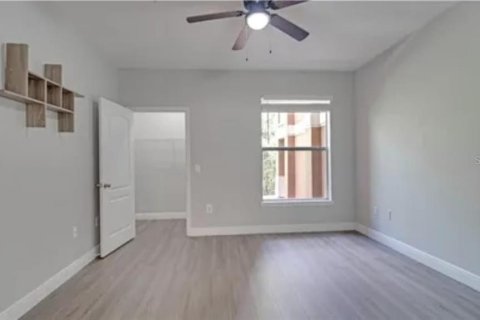 Condo in Orlando, Florida, 2 bedrooms  № 2379090 - photo 10