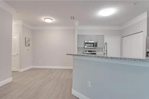 Condo in Orlando, Florida, 2 bedrooms  № 2379090 - photo 6
