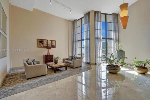 Condominio en venta en Hallandale Beach, Florida, 2 dormitorios, 99.87 m2 № 2003555 - foto 6