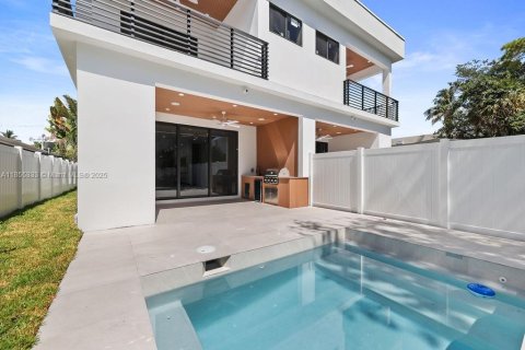 Adosado en venta en Fort Lauderdale, Florida, 3 dormitorios, 230.77 m2 № 1875059 - foto 24