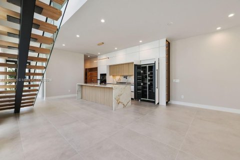Adosado en venta en Fort Lauderdale, Florida, 3 dormitorios, 230.77 m2 № 1875059 - foto 5