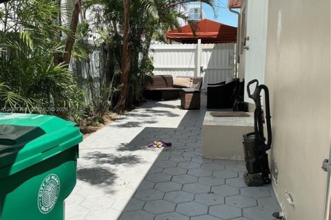 Casa en venta en Miami, Florida, 3 dormitorios, 109.53 m2 № 2071850 - foto 15