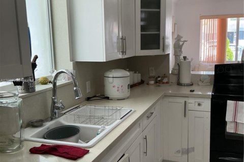 Casa en venta en Miami, Florida, 3 dormitorios, 109.53 m2 № 2071850 - foto 6