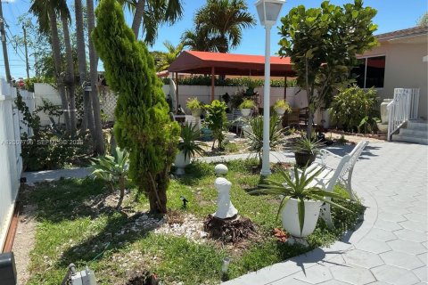 Casa en venta en Miami, Florida, 3 dormitorios, 109.53 m2 № 2071850 - foto 18