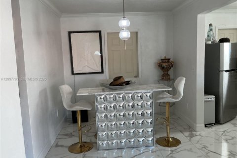 Casa en venta en Miami, Florida, 3 dormitorios, 109.53 m2 № 2071850 - foto 4