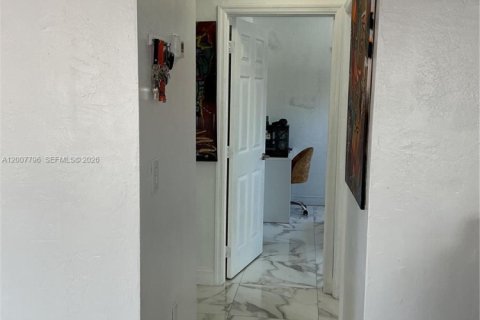 Casa en venta en Miami, Florida, 3 dormitorios, 109.53 m2 № 2071850 - foto 11