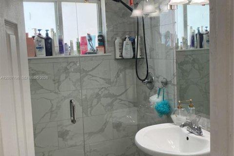 Casa en venta en Miami, Florida, 3 dormitorios, 109.53 m2 № 2071850 - foto 8