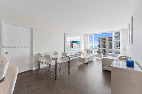 Copropriété à louer à Miami Beach, Floride: 2 chambres, 102.47 m2 № 1830138 - photo 3
