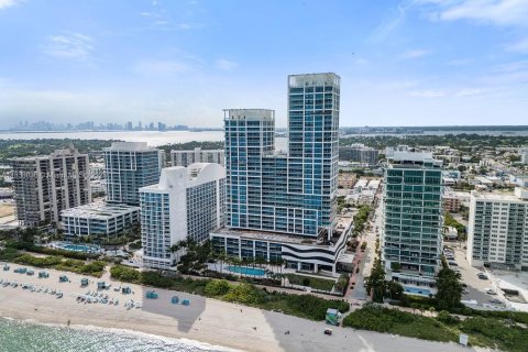 Copropriété à louer à Miami Beach, Floride: 2 chambres, 102.47 m2 № 1830138 - photo 1