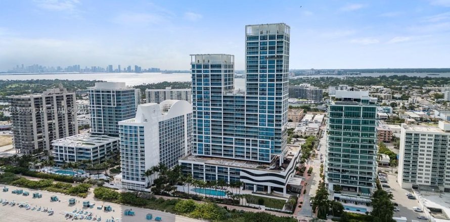 Condo à Miami Beach, Floride, 2 chambres  № 1830138