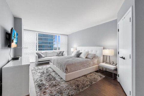 Copropriété à louer à Miami Beach, Floride: 2 chambres, 102.47 m2 № 1830138 - photo 7