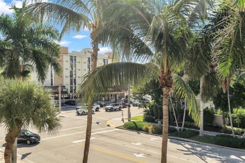 Condominio en alquiler en Deerfield Beach, Florida, 2 dormitorios, 181.16 m2 № 1948683 - foto 17