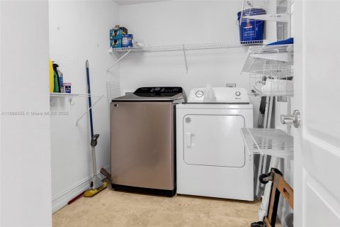 Condominio en alquiler en Deerfield Beach, Florida, 2 dormitorios, 181.16 m2 № 1948683 - foto 18