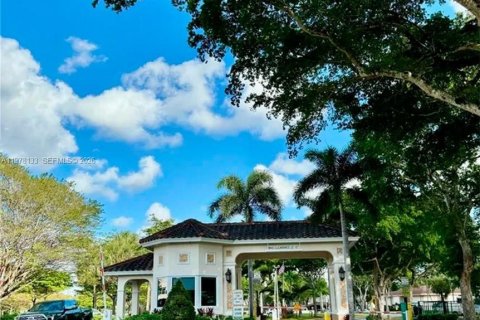 Condo in Pembroke Pines, Florida, 2 bedrooms  № 2042058