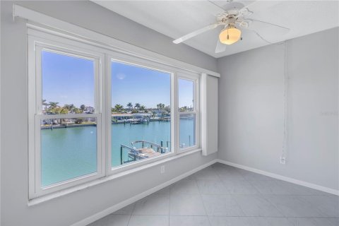 Condominio en venta en Treasure Island, Florida, 2 dormitorios, 97.08 m2 № 929039 - foto 8