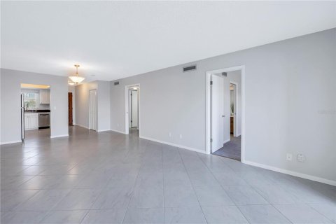 Condominio en venta en Treasure Island, Florida, 2 dormitorios, 97.08 m2 № 929039 - foto 14