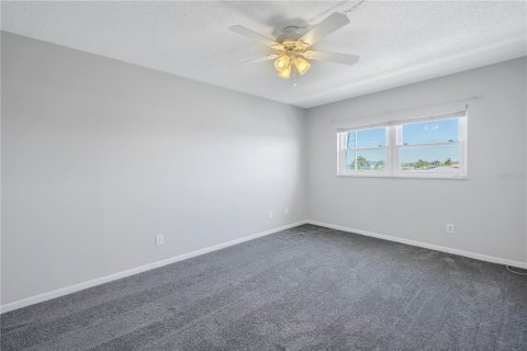 Condominio en venta en Treasure Island, Florida, 2 dormitorios, 97.08 m2 № 929039 - foto 18
